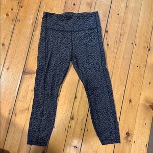 Athleta textured 7/8 leggings size M
